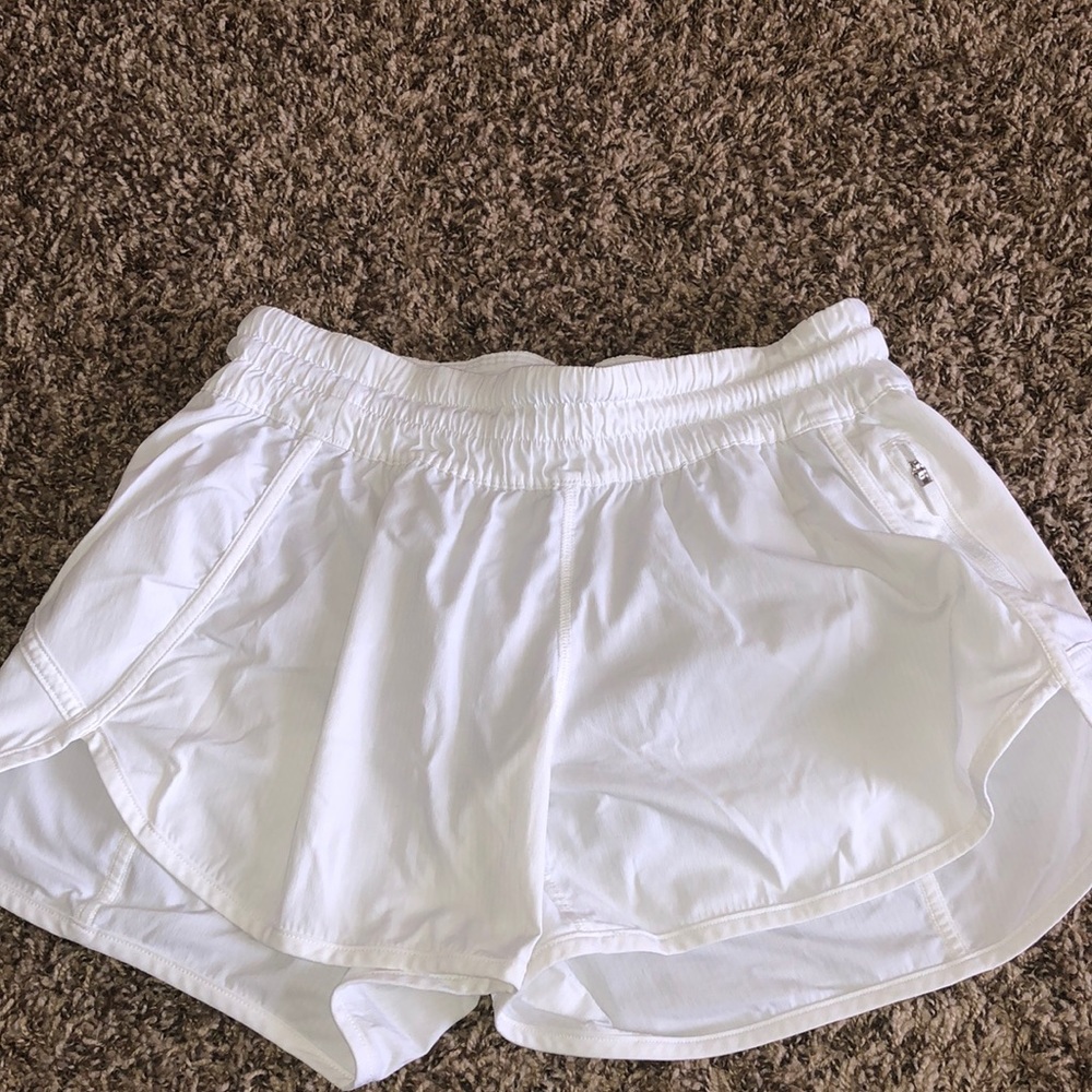 Lulu lemon tracker short 4” size 6